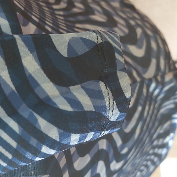 NWT DRESS, Size L,  96% Polyester,4% Elastan - Picture 6 of 10